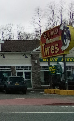 Tire Shop «Mavis Discount Tire», reviews and photos, 678 NY-25A, Rocky Point, NY 11778, USA