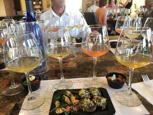 Winery «Fence Stile Vineyards & Winery», reviews and photos, 31010 W 124th St, Excelsior Springs, MO 64024, USA