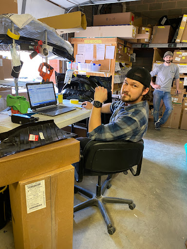 Auto Body Shop «Schaefer AutoBody Centers - Ellisville, MO», reviews and photos, 16109 Manchester Rd, Ellisville, MO 63011, USA