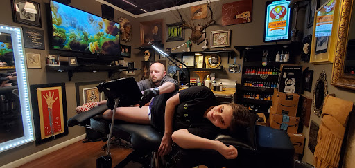 Tattoo Shop «Pens and Needles Tattoo Studio», reviews and photos, 1314 Airline Dr, Bossier City, LA 71112, USA