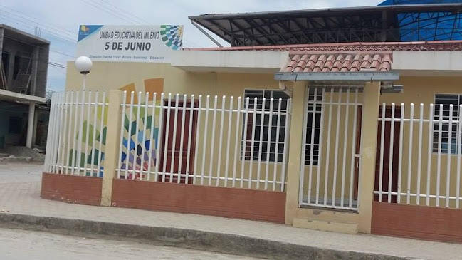 Escuela Del Milenio 5 De Junio - Escuela