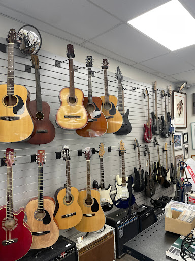 Pawn Shop «E and B Pawnbroker», reviews and photos, 232 W Main St, Moorestown, NJ 08057, USA