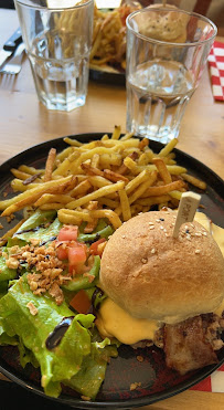 Hamburger du Restaurant Poum And Cow à Nîmes - n°12