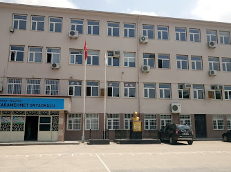 Kara Mehmet Ortaokulu