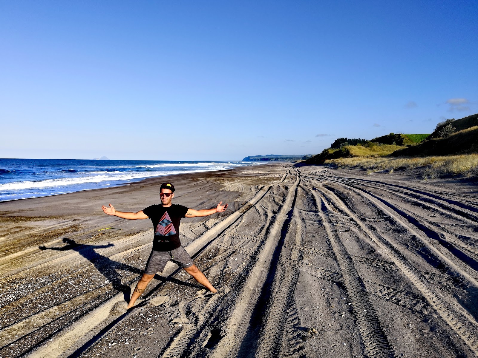 Fotografie cu Otamarakau Beach Access - locul popular printre cunoscătorii de relaxare