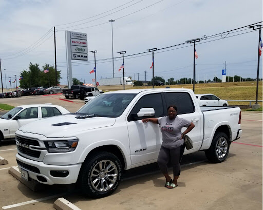 Car Dealer «Chrysler Jeep Dodge City of McKinney», reviews and photos, 700 S Central Expy, McKinney, TX 75070, USA