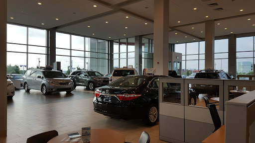 Toyota Dealer «Kenny Ross Toyota», reviews and photos, 8900 University Blvd, Moon, PA 15108, USA