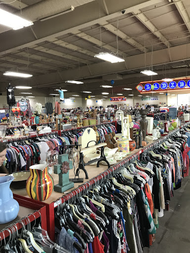 Thrift Store «Red Racks & Dav Thrift Stores», reviews and photos, 2855 S Kansas Expy, Springfield, MO 65807, USA
