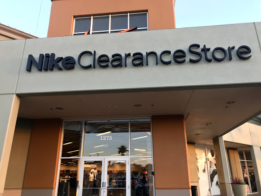 Sporting Goods Store «Nike Clearance Store», reviews and photos, 1275 Marina Blvd, San Leandro, CA 94577, USA