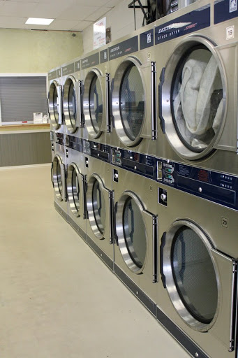 Laundromat «The Laundry Room of Doylestown: Laundromat», reviews and photos, 191 S Clinton St, Doylestown, PA 18901, USA