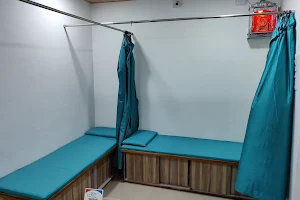 Swasthya Clinic ( સ્વાસ્થ્ય ક્લિનિક ) - Dr. Virendrasinh R. Jadeja - New Swaminarayan Nagar, Garabi Chok, Jamnagar - 361001 image