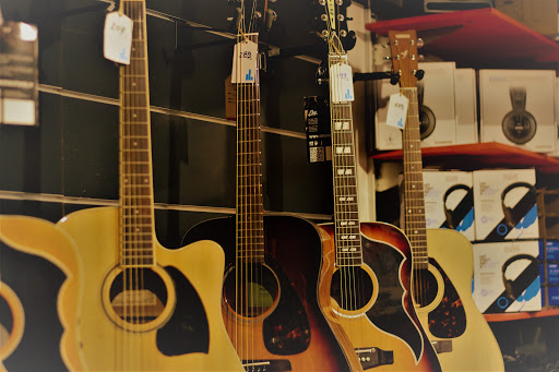Guitar stores Naples
