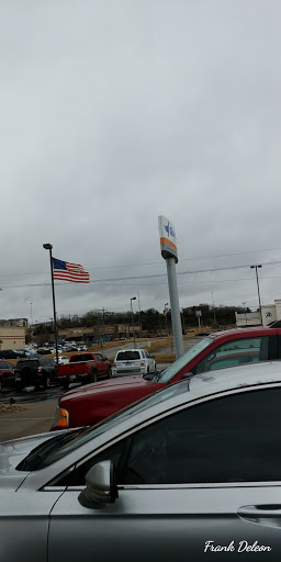 Auto Repair Shop «Quick Lane Tire & Auto Center», reviews and photos, 1136 SW Wanamaker Rd, Topeka, KS 66604, USA