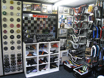 Paul's Boutique "BMX Hardware Store"