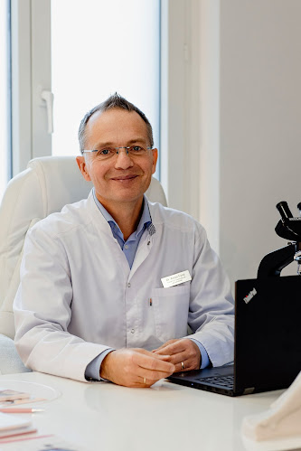 Rezensionen über Frauenarztpraxis Dr.med.(I)Armin Fürst in Zürich - Arzt
