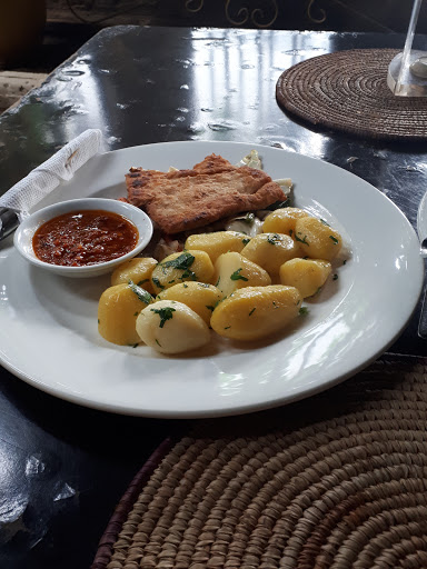 Salamander Cafe, 5 Bujumbura St, Wuse, Abuja, Nigeria, Seafood Restaurant, state Nasarawa