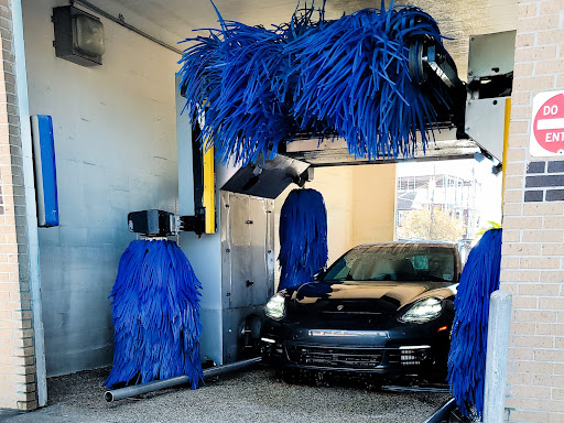 Magic Bubbles 24hr Automatic & Self Serve Car Wash #3 en New Orleans