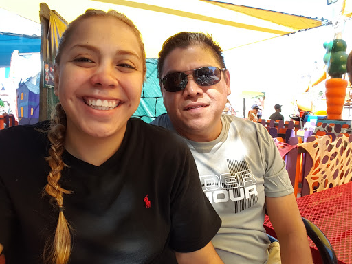 Shopping Mall «Looney Tunes Mall - Six Flags Over Texas», reviews and photos, 2201 E Road to Six Flags St, Arlington, TX 76011, USA