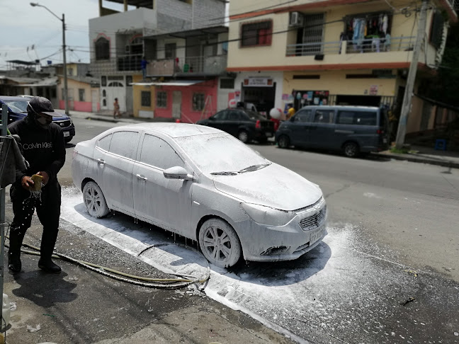 Opiniones de Auto-Lavadora ARGUELLO en Guayaquil - Servicio de lavado de coches