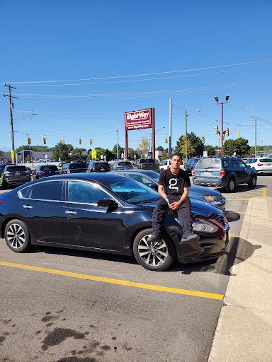 Car Dealer «RightWay Auto Sales», reviews and photos, 34966 S Gratiot Ave, Charter Twp of Clinton, MI 48035, USA