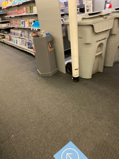 Office Supply Store «Staples», reviews and photos, 24-41 31st St, Astoria, NY 11102, USA