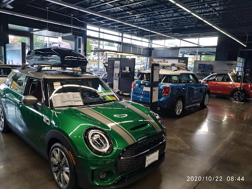 Used Car Dealer «MINI of Portland», reviews and photos, 9134 SW Canyon Rd, Portland, OR 97225, USA