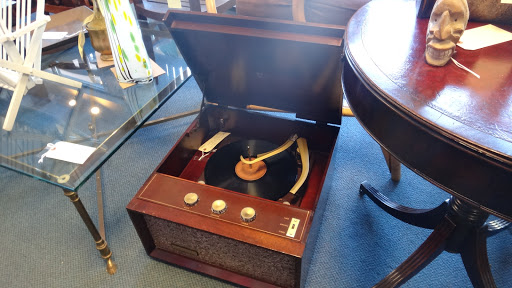 Thrift Store «ECA Thrift Shop», reviews and photos, 12451 116th Ave NE, Kirkland, WA 98034, USA