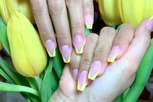 Pamper Nails & Spa image