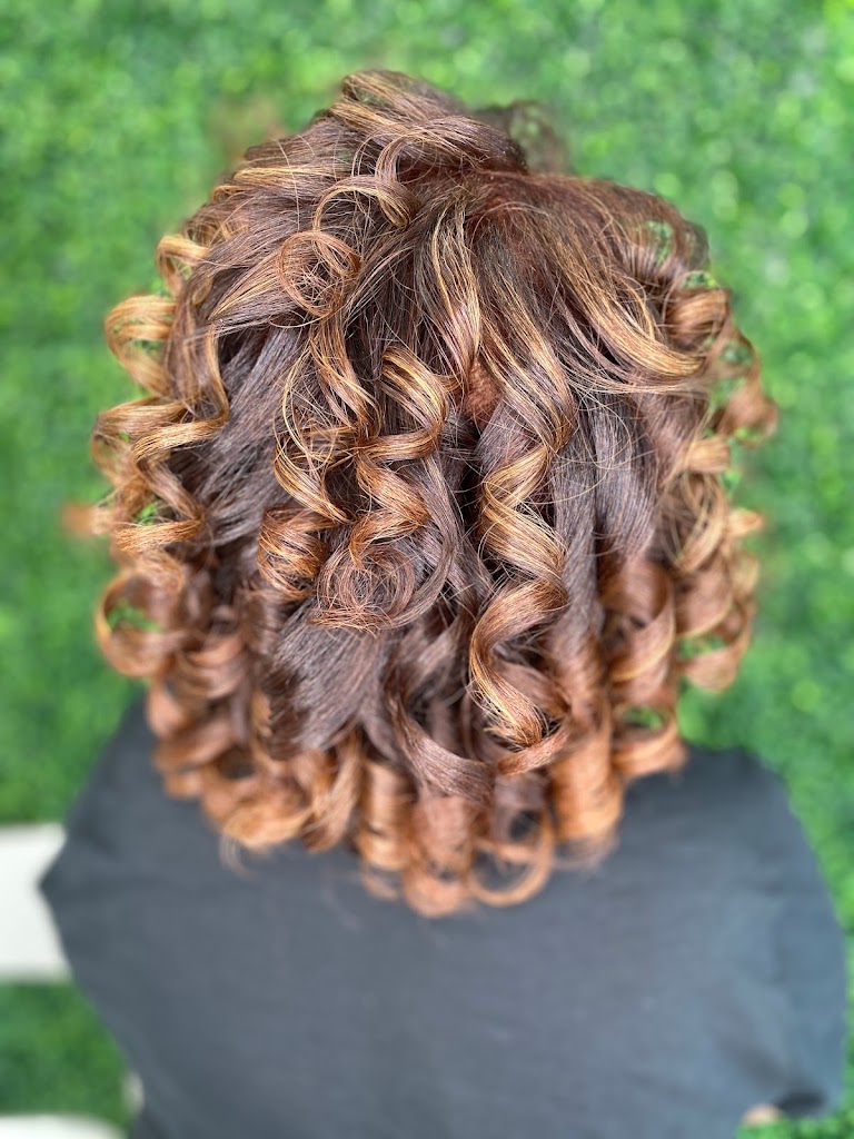 Bella-Michelle Salon 34420