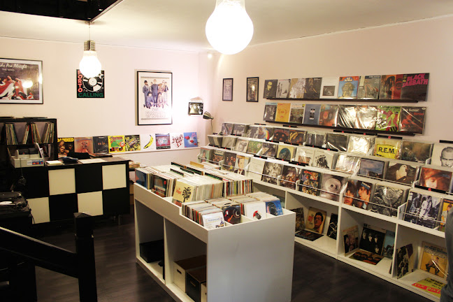 Porto Calling - Record Store - Porto