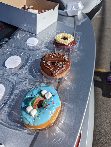 Donut Shop «Donut King», reviews and photos, 411 Middle St, Weymouth, MA 02189, USA