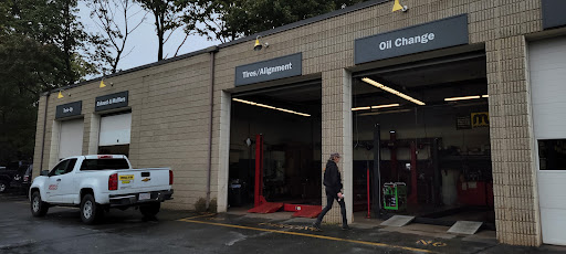 Auto Repair Shop «Meineke Car Care Center», reviews and photos, 375 Washington St, South Attleboro, MA 02703, USA