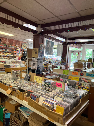 Used Book Store «Newtown Book & Record Exchange», reviews and photos, 102 S State St, Newtown, PA 18940, USA