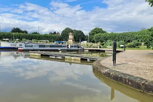 Stratford Canal and River Avon image