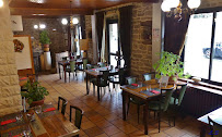 Atmosphère du Restaurant Le Pré Fleuri à Saint-Germain-l'Herm - n°1
