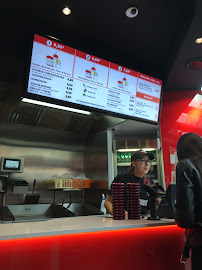 Atmosphère du Restaurant Burger & Fries à Paris - n°9
