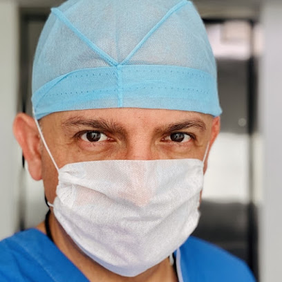 Dr. Alejandro Gutiérrez Ochoa, Urólogo