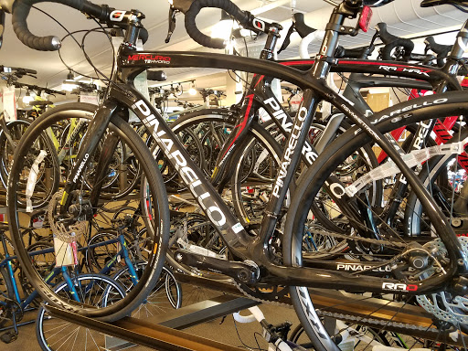 Shopping Mall «Miracle Mile Shopping Center», reviews and photos, Minnesota 100, St Louis Park, MN 55416, USA