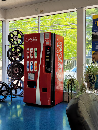 Auto Repair Shop «NEW ENGLAND TIRE Car Care Centers - Mansfield», reviews and photos, 515 S Main St, Mansfield, MA 02048, USA