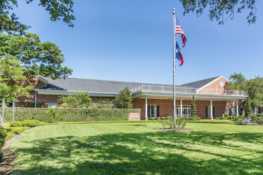 Funeral Home «Cook-Walden Funeral Home», reviews and photos, 6100 N Lamar Blvd, Austin, TX 78752, USA