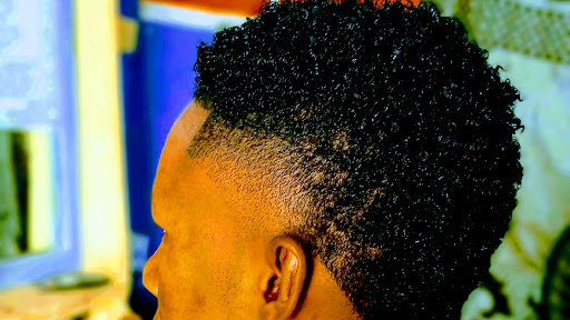 Rostimarp cutz, 101 Oba Adesida Road, opposite taiwo express old garage, Akure, Nigeria, Barber Shop, state Ondo