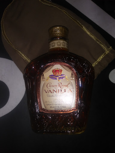 Liquor Store «River Cut Rate Liquor», reviews and photos, 327 Cadiz St, Dallas, TX 75207, USA