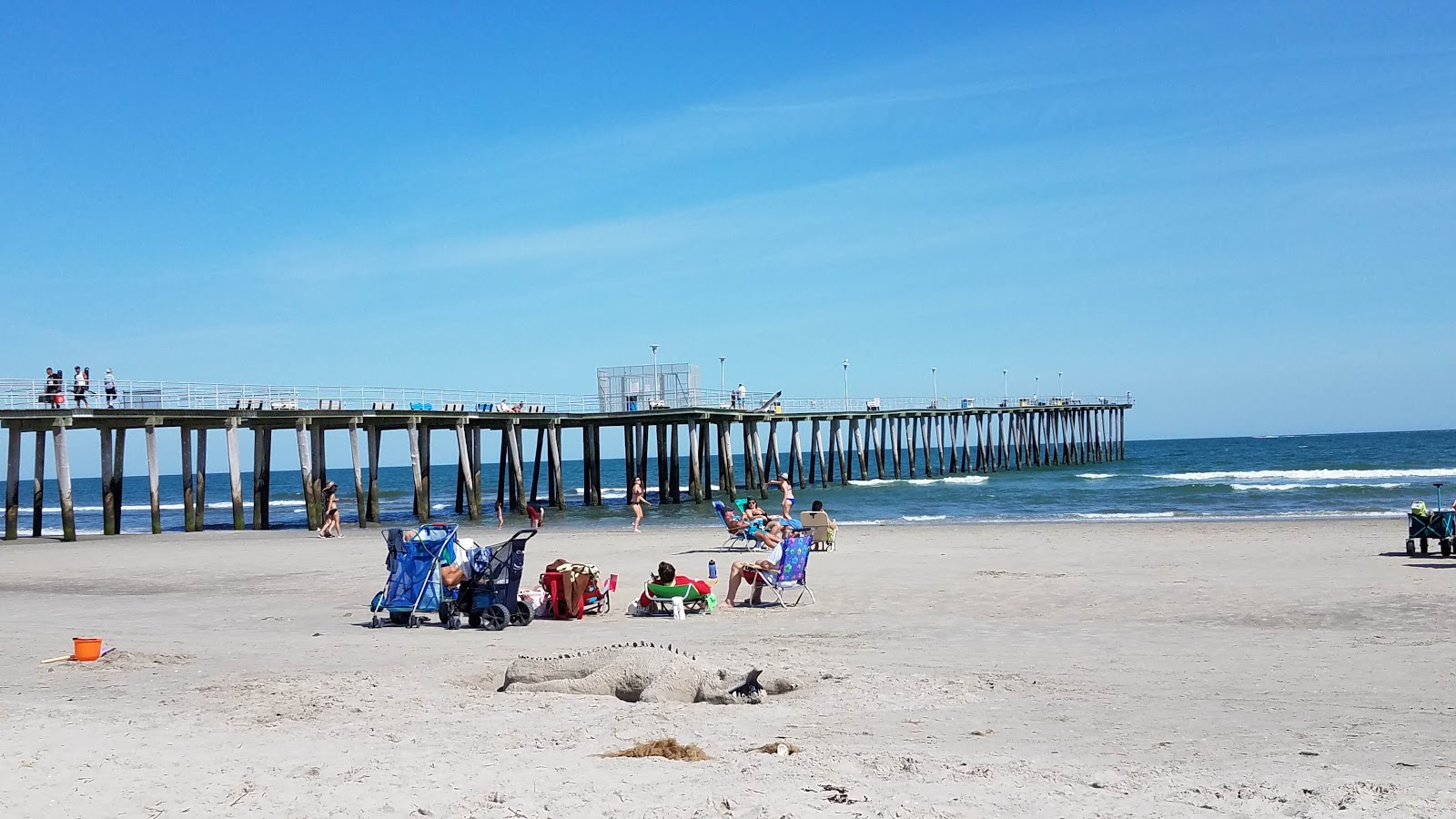 Foto av Ventnor City Beach med turkos rent vatten yta