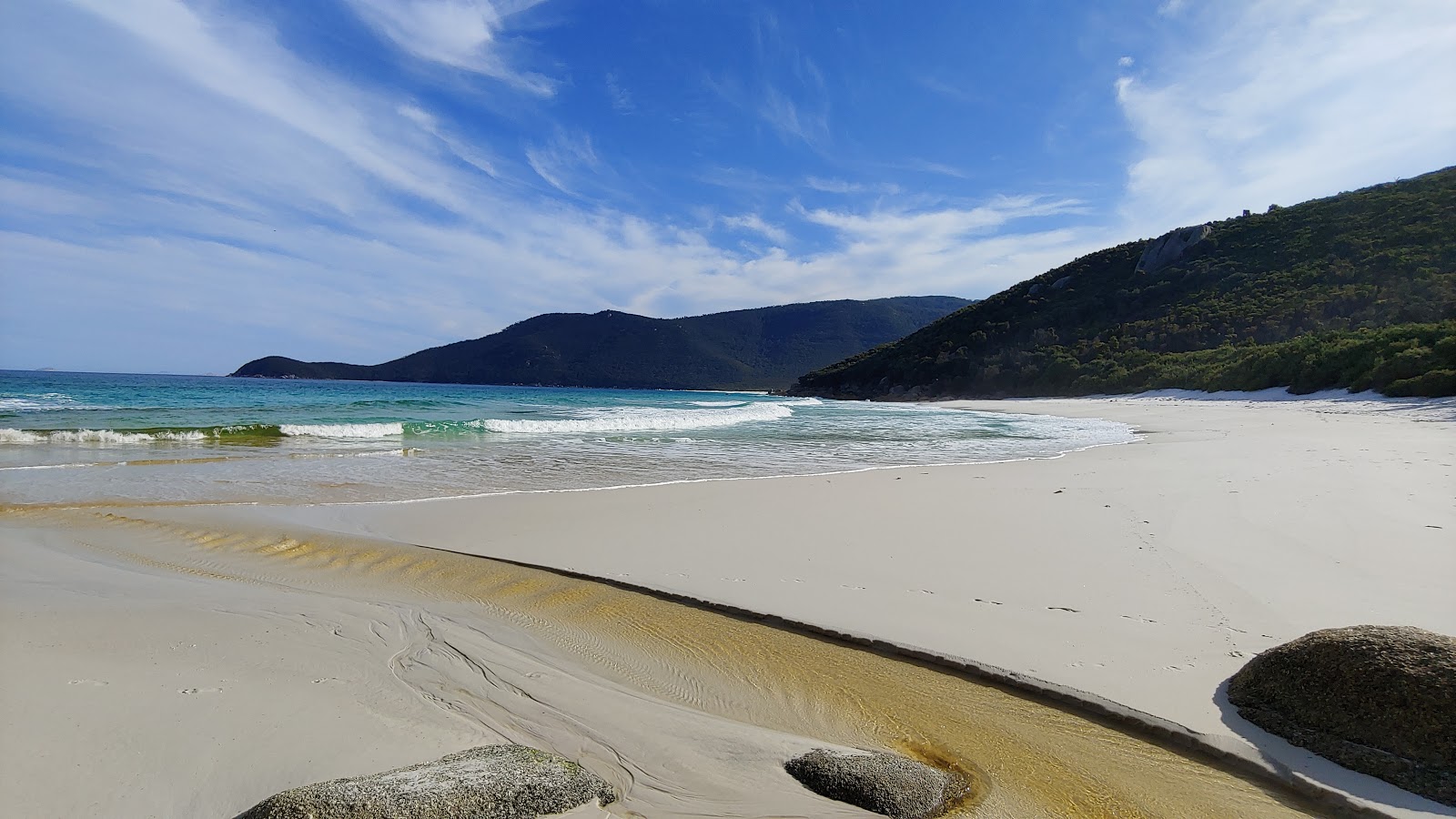 Photo de Little Waterloo Bay Beach et ses beaux paysages