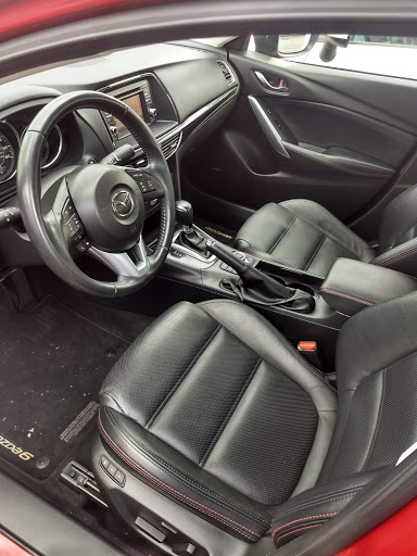 Used Car Dealer «West Coast Auto Group», reviews and photos, 231 NE 10th Ave, Portland, OR 97232, USA