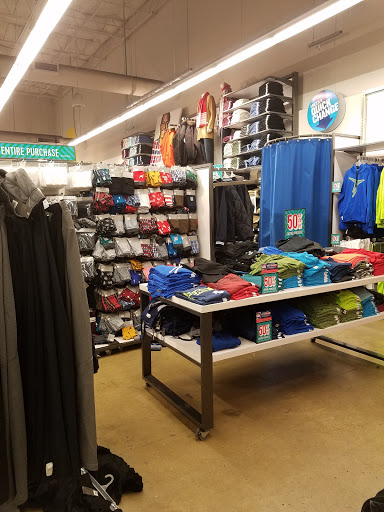 Clothing Store «Old Navy», reviews and photos, 1730 W Fullerton Ave, Chicago, IL 60614, USA