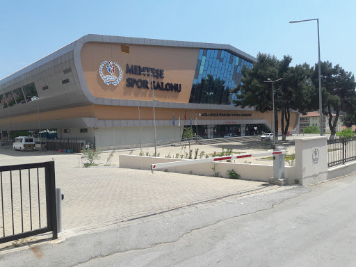 Muğla Valiliği Gençlik Spor İl Müdürlüğü Kışla Yüzme Havuzu