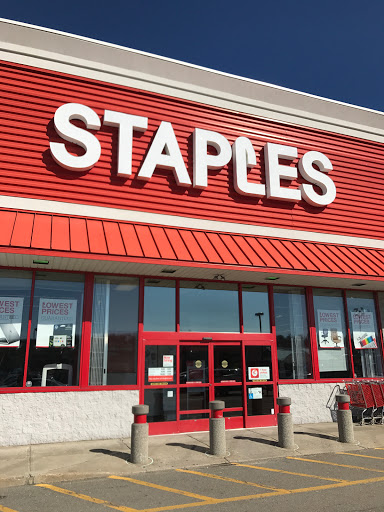 Office Supply Store «Staples», reviews and photos, 541B Lincoln St, Worcester, MA 01604, USA