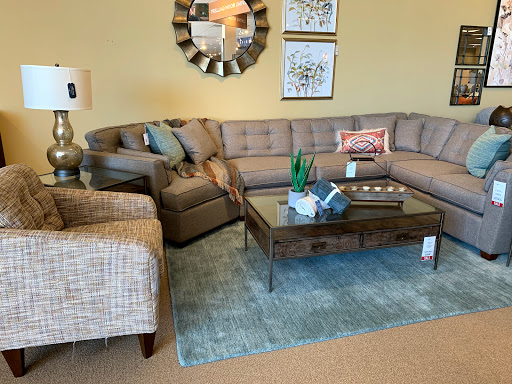 Furniture Store «La-Z-Boy Furniture Galleries», reviews and photos, 16720 Royalton Rd, Strongsville, OH 44136, USA