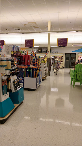 Grocery Store «Super Stop & Shop», reviews and photos, 316 Grove St, Braintree, MA 02184, USA